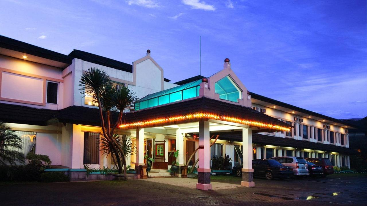 Hotel Parama Puncak Eksteriør bilde
